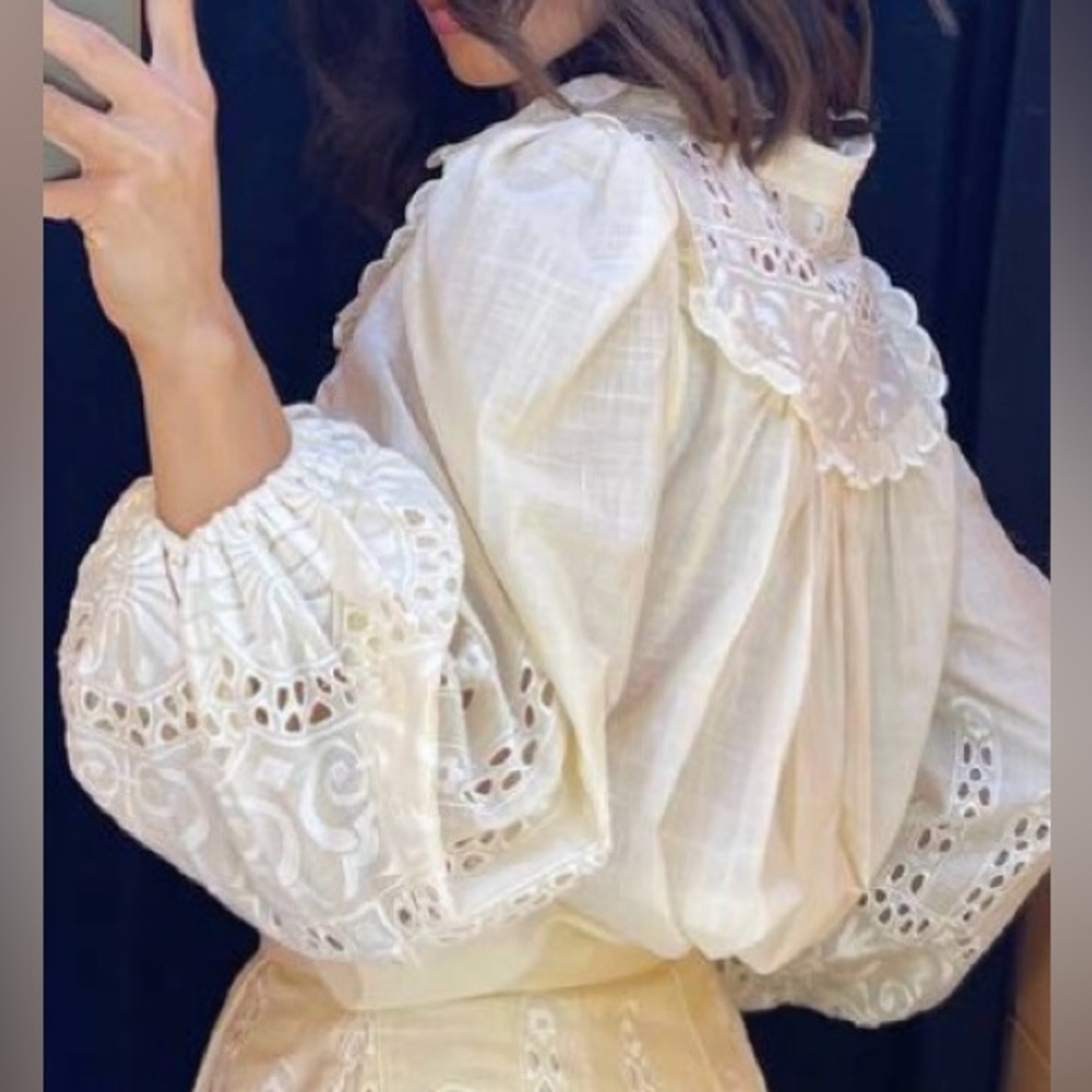 Elegant Cream Lace Blouse - Picture 2 of 8